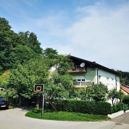 Apartmant Sandra - Big Terace And Free Parking Lejlighed Karlovac Eksteriør billede