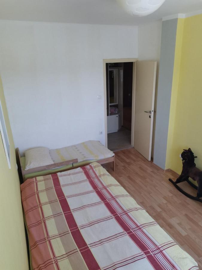 Apartmant Sandra - Big Terace And Free Parking Lejlighed Karlovac Eksteriør billede